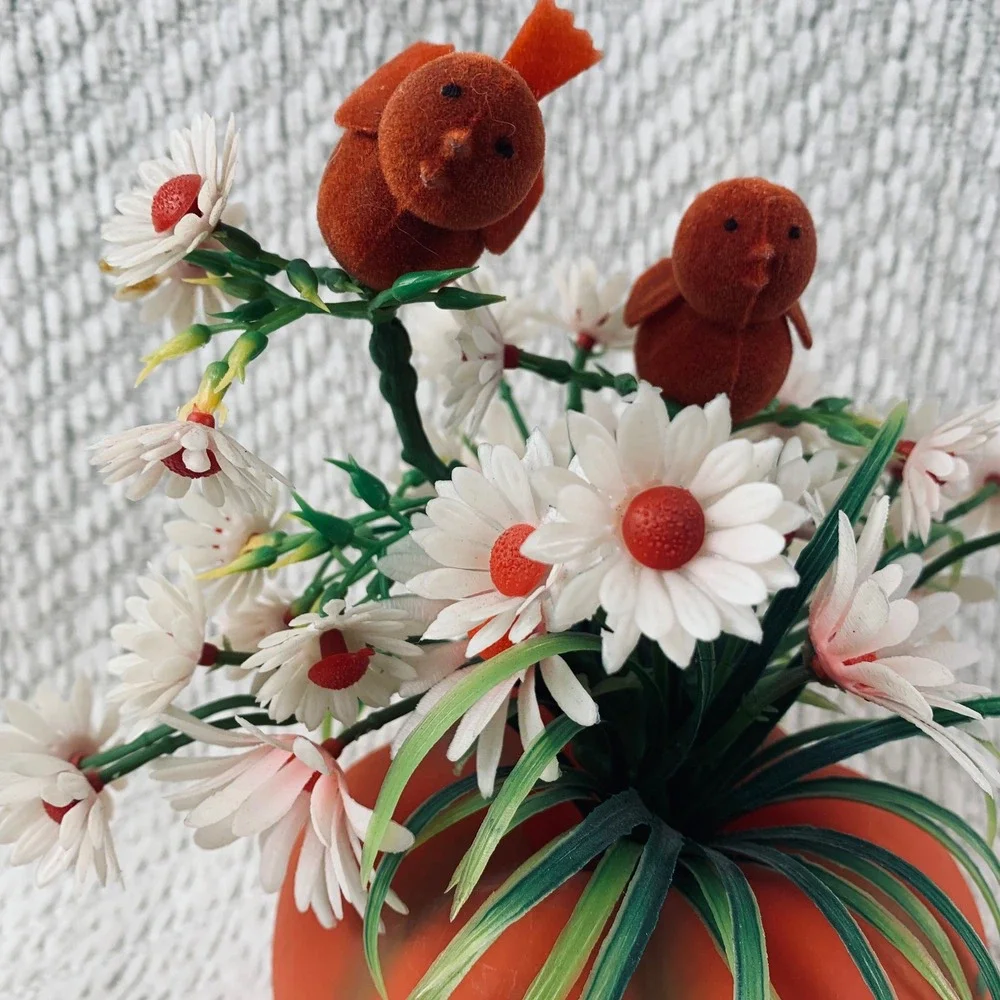Vtg Christmas Home Decorative Products Tomato Floral Arrangement Flocked Birds‎